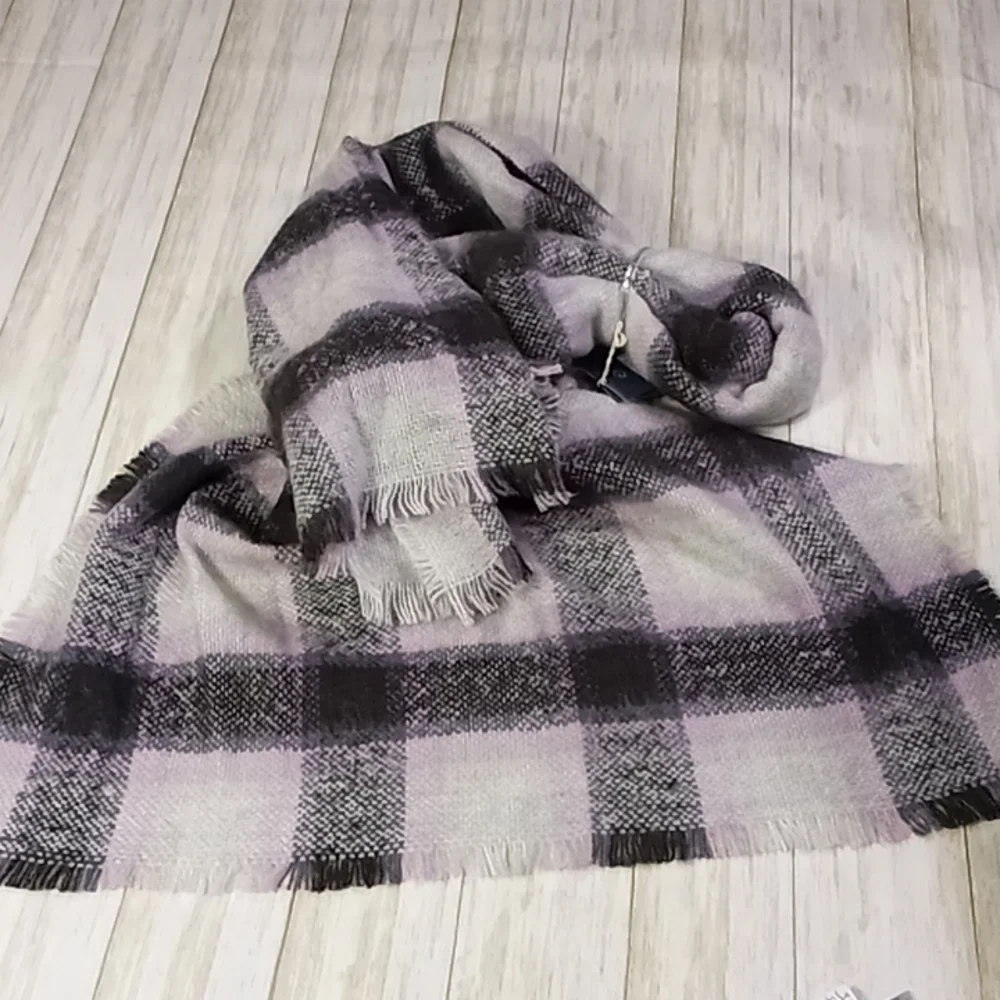 Universal Threads Oblong Scarf One Size - Picture 3 of 8